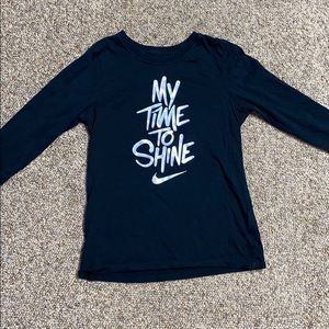 nike long sleeve t-shirt